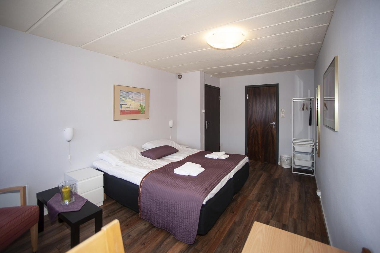Strand Fjordmotel Ульвик Экстерьер фото
