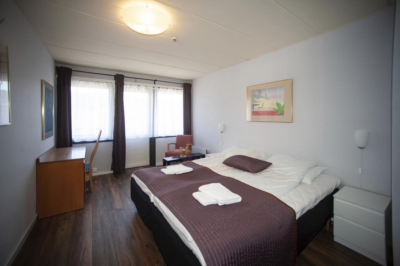 Strand Fjordmotel Ульвик Экстерьер фото